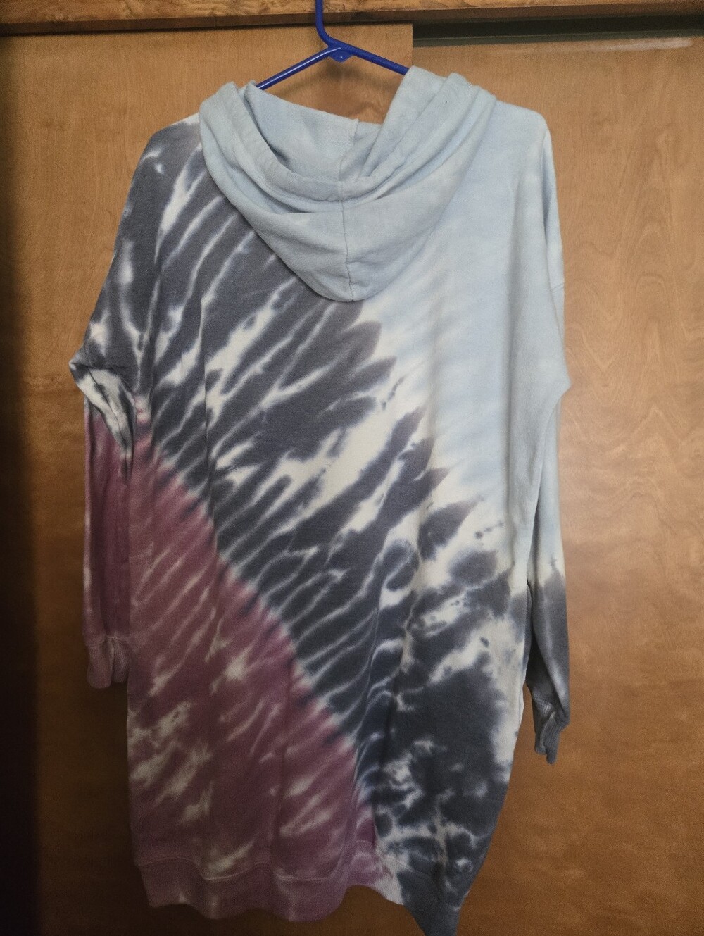 Handmade Upcycled Tie-Dye Hoodie – Gold Skeleton Design. LS30 - Picture 5 of 6